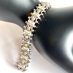 Vintage Elegant Flower Design Sterling Silver Bracelet
